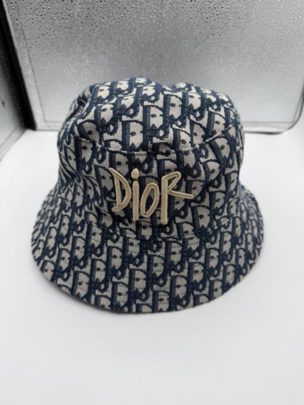 DIOR BUCKIET HAT